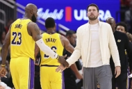 NBA高清直播在线直播:季后赛湖人vs火箭G6(5月2日)詹姆斯体能告急 休斯顿能否缔造传奇?