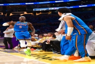ESPN对雷霆VS湖人G4最新胜率预测出炉!湖人赢球概率31.2%,雷霆高达68.8% 卫冕冠军横扫进西决?