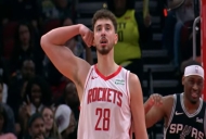 NBA球员投票出炉:申京当选最被高估球员 约翰逊怀特并列最被低估