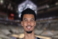 NBA每日篮板王:维克托·文班亚马15篮板(2026年05月05日)