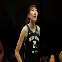 北京时间5月13日，WNBA常规赛纽约自由人客场对阵波特兰火焰，缺少7位球员的残阵自由人遭遇火焰顽强...